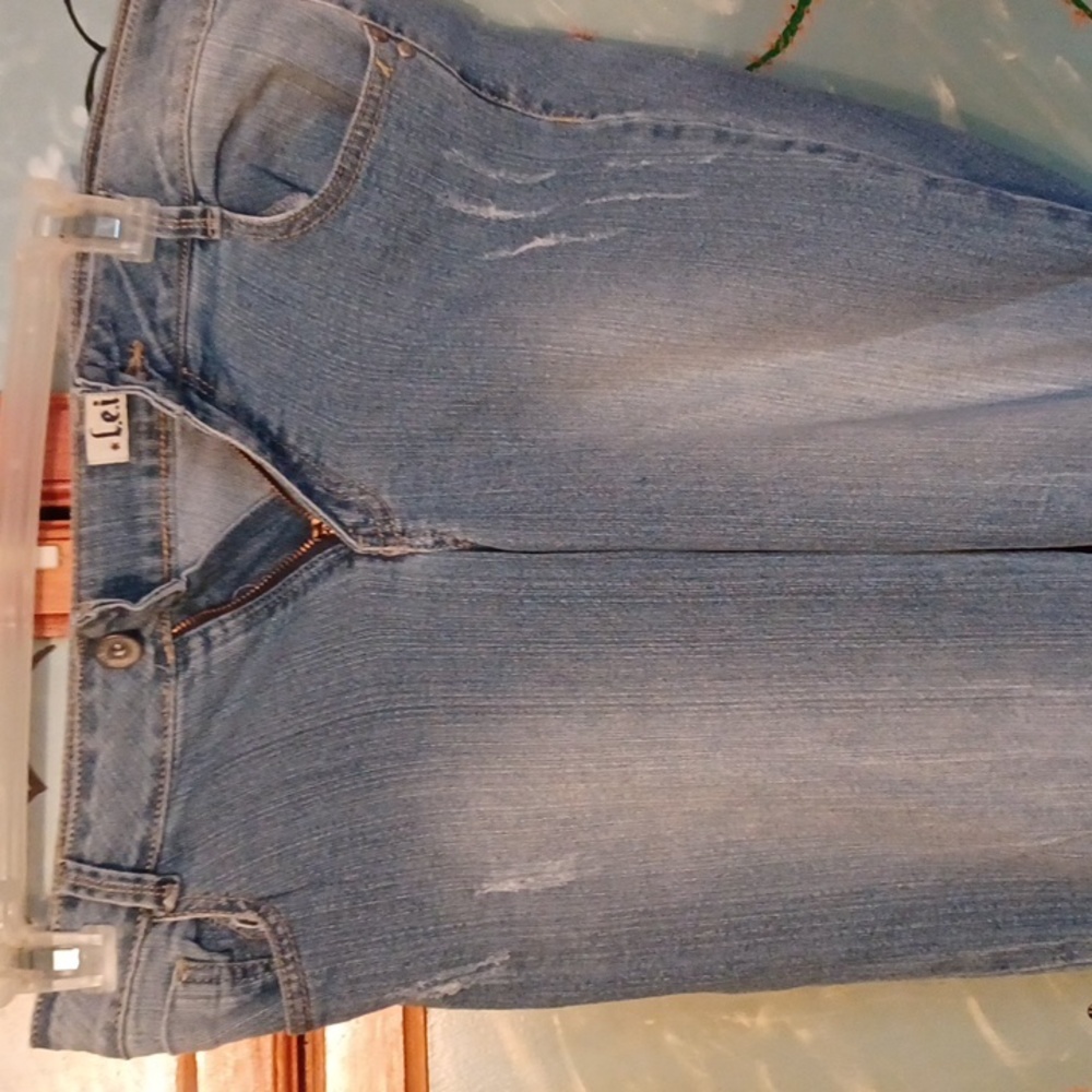 Lei Ashley low-rise flare jeans